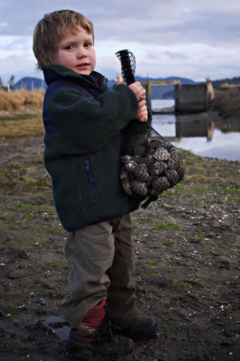 farm children kid clams family activity